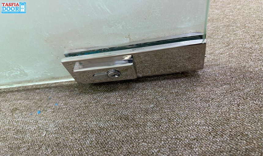 Admin/Blog/Details/Glass Door key.jpg